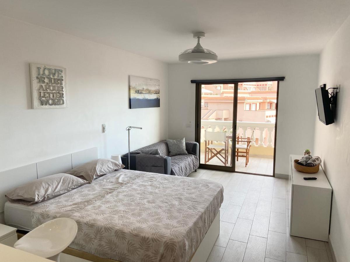 Top Floor, Panoramic Studio, Heated Pool 洛斯克里斯蒂亚诺斯 外观 照片